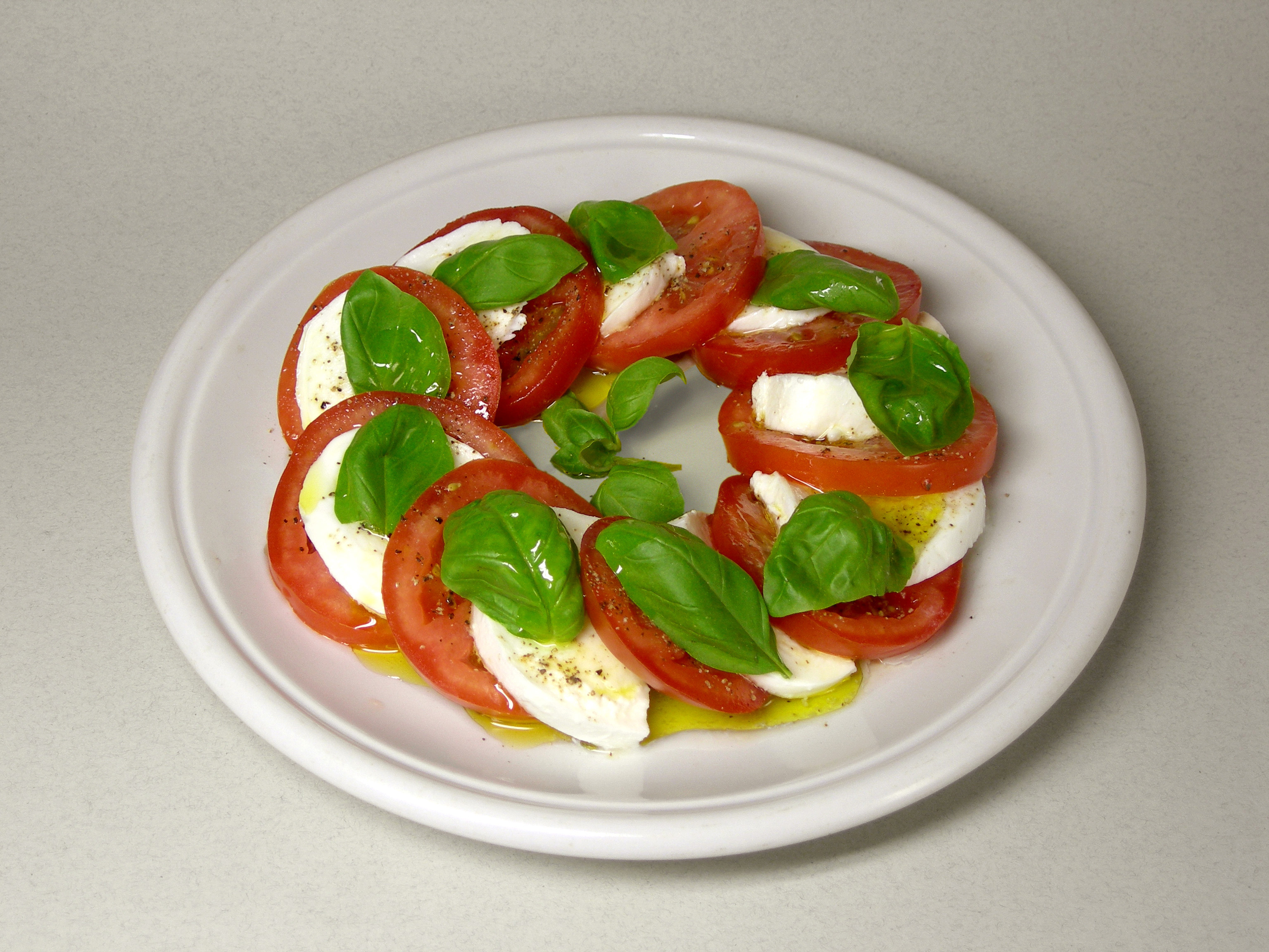 Ensalada caprese tomate mozzarella